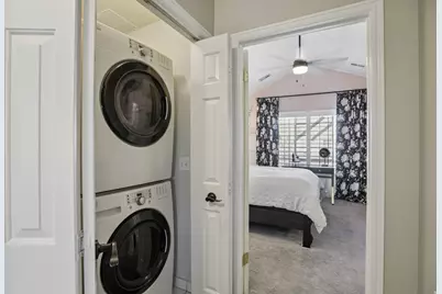 9101 S Enchanted Oak Ln, Sandy, UT 84094 - Photo 25