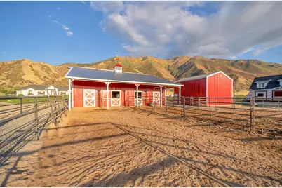 748 E Sierra View Dr S, Mapleton, UT 84664 - Photo 5