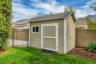 2420 E Royal Pine Cv, Cottonwood Heights, UT 84093 - Photo 39
