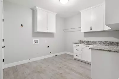 2420 E Royal Pine Cv, Cottonwood Heights, UT 84093 - Photo 37
