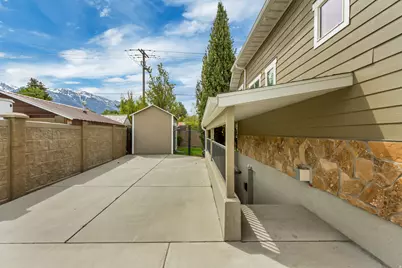 2420 E Royal Pine Cv, Cottonwood Heights, UT 84093 - Photo 43