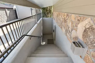 2420 E Royal Pne Cv, Cottonwood Heights, UT 84093 - Photo 53