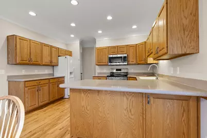 679 E Clearwater Dr, Layton, UT 84041 - Photo 11