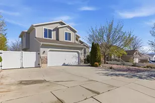 5774 W Dawn Vista Rd, West Jordan, UT 84081 - Photo 3