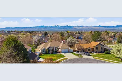 10346 S Woodglen Cir, Sandy, UT 84092 - Photo 43