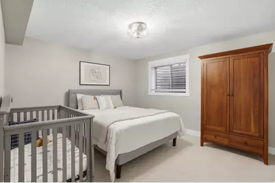 10346 S Woodglen Cir, Sandy, UT 84092 - Photo 27