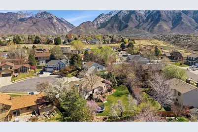 10346 S Woodglen Cir, Sandy, UT 84092 - Photo 41