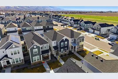 9747 N Ashgrove Ln, Highland, UT 84003 - Photo 43