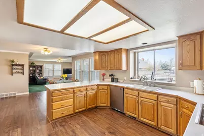 2486 W Winding Way, South Jordan, UT 84095 - Photo 13