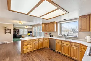 2486 W Winding Way, South Jordan, UT 84095 - Photo 13