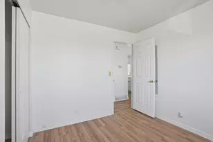 5960 S Tumerick Ct W, Salt Lake City, UT 84118 - Photo 9