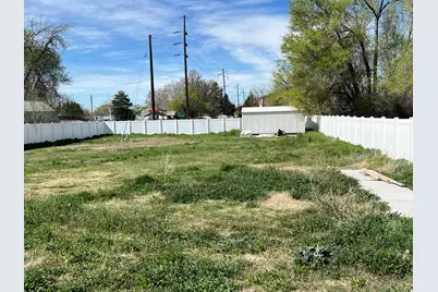 5701 S 2700 W, Roy, UT 84067 - Photo 13