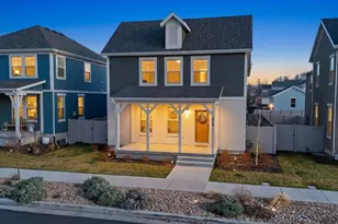 979 W Shoreline Dr, Layton, UT 84041 - Photo 1