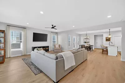 979 W Shoreline Dr, Layton, UT 84041 - Photo 5