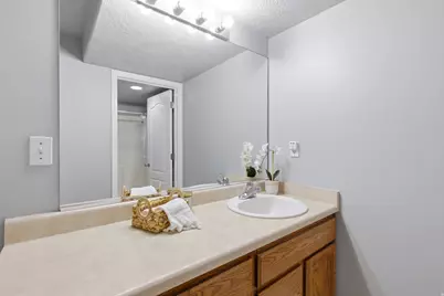 8287 S 6250 W, West Jordan, UT 84081 - Photo 29