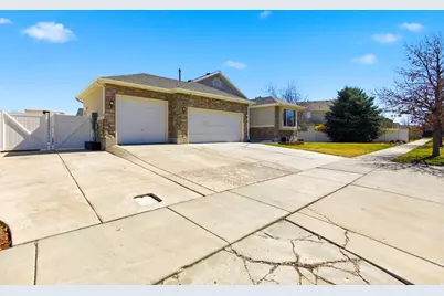 8287 S 6250 W, West Jordan, UT 84081 - Photo 3