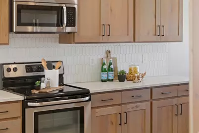 8287 S 6250 W, West Jordan, UT 84081 - Photo 9