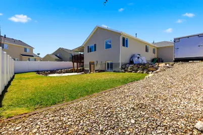8287 S 6250 W, West Jordan, UT 84081 - Photo 33