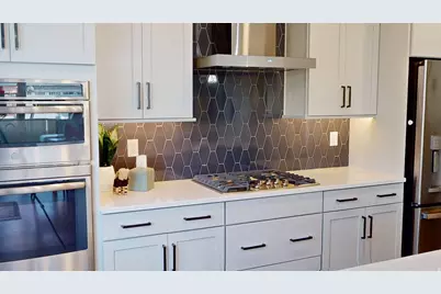 11779 S Windcroft Ct E, Sandy, UT 84092 - Photo 9