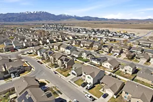 2341 E Summit Way, Eagle Mountain, UT 84005 - Photo 31