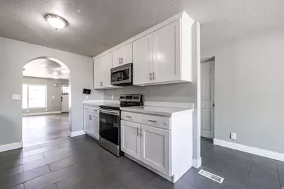 150 S 450 E, Clearfield, UT 84015 - Photo 3