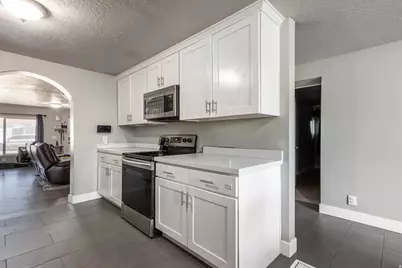 150 S 450 E, Clearfield, UT 84015 - Photo 3