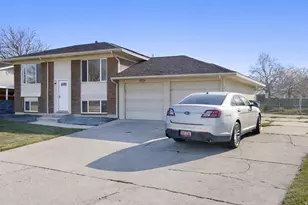 4929 S 1950 W, Taylorsville, UT 84129 - Photo 3