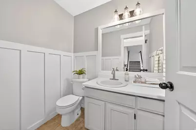 499 N 200 W #19, Bountiful, UT 84010 - Photo 17