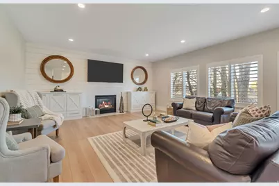 329 E Brown Farm Ln S, Draper, UT 84020 - Photo 15