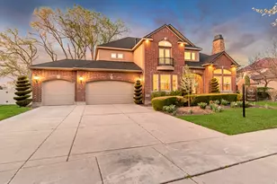 329 E Brown Farm Ln S, Draper, UT 84020 - Photo 3