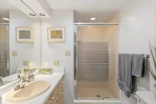 978 N 170 E, Bountiful, UT 84010 - Photo 13