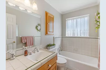 978 N 170 E, Bountiful, UT 84010 - Photo 7