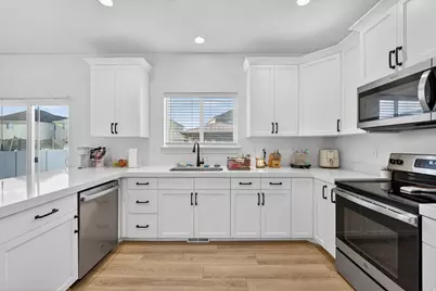 1165 E Bell Buoy Way, Eagle Mountain, UT 84005 - Photo 15