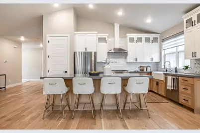 1670 E Hopkins Ln, Salt Lake City, UT 84108 - Photo 19