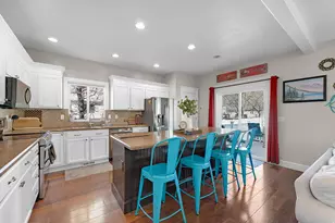 10294 N Carriage Ln, Cedar Hills, UT 84062 - Photo 9