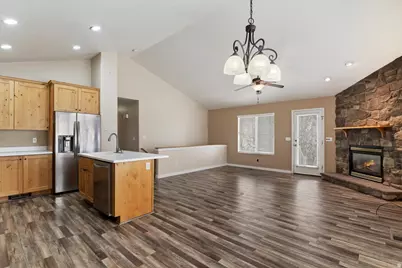 1857 W 2575 S, Syracuse, UT 84075 - Photo 9