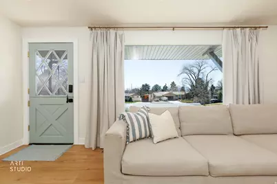 2873 E Pamela Dr, Cottonwood Heights, UT 84121 - Photo 3