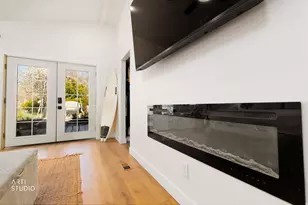 2873 E Pamela Dr, Cottonwood Heights, UT 84121 - Photo 9