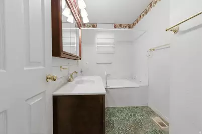 520 S 300 E, Manti, UT 84642 - Photo 5