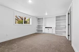 2049 W Hews Pl, Taylorsville, UT 84118 - Photo 23