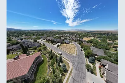 145 E Ford Canyon Dr, Centerville, UT 84014 - Photo 5