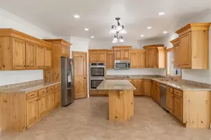 1817 W Mason Dr, Riverton, UT 84065 - Photo 13