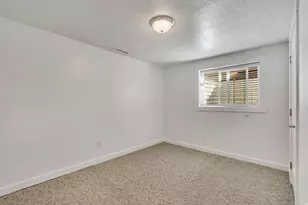 918 E Lazon Dr S, Sandy, UT 84094 - Photo 31