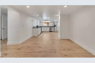 918 E Lazon Dr S, Sandy, UT 84094 - Photo 21