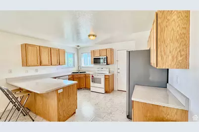 241 Sunstone Cir, Logan, UT 84321 - Photo 3