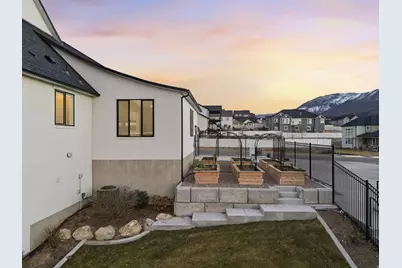 194 W Meadow Lark Ln, Elk Ridge, UT 84651 - Photo 43