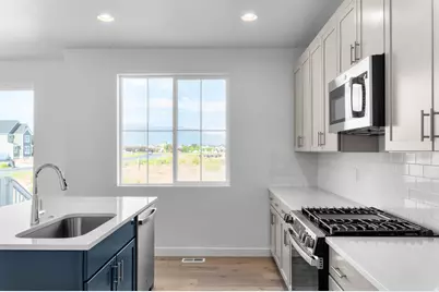 2286 N Hooded Crane Dr, Clinton, UT 84015 - Photo 13