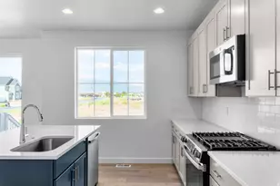 2286 N Hooded Crane Dr, Clinton, UT 84015 - Photo 13
