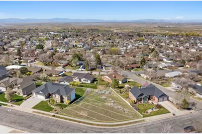 2510 S Elm Grove Dr W, Perry, UT 84302 - Photo 11