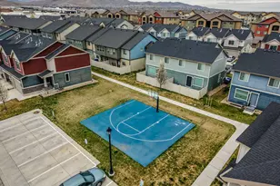 228 E Hummingbird Ct, Saratoga Springs, UT 84045 - Photo 31